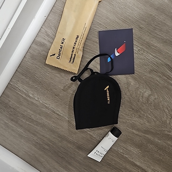 American Airlines Flagship Kit - Picture 5 of 5